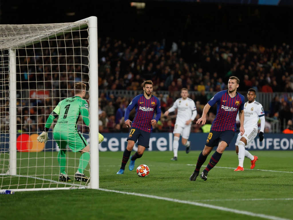 欧冠：巴萨失利震惊西班牙媒体，意大利媒体反应引关注